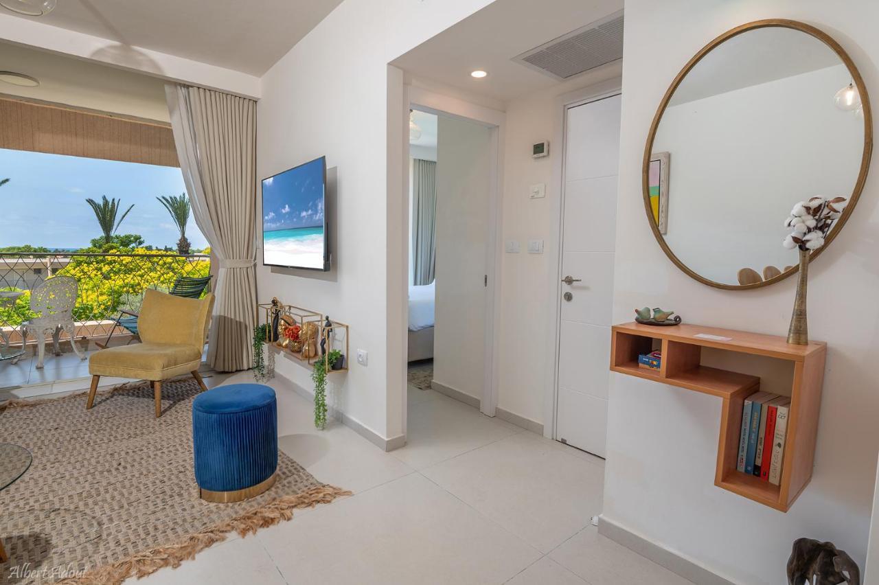 Mina'S Suites - קיסריה Exterior photo