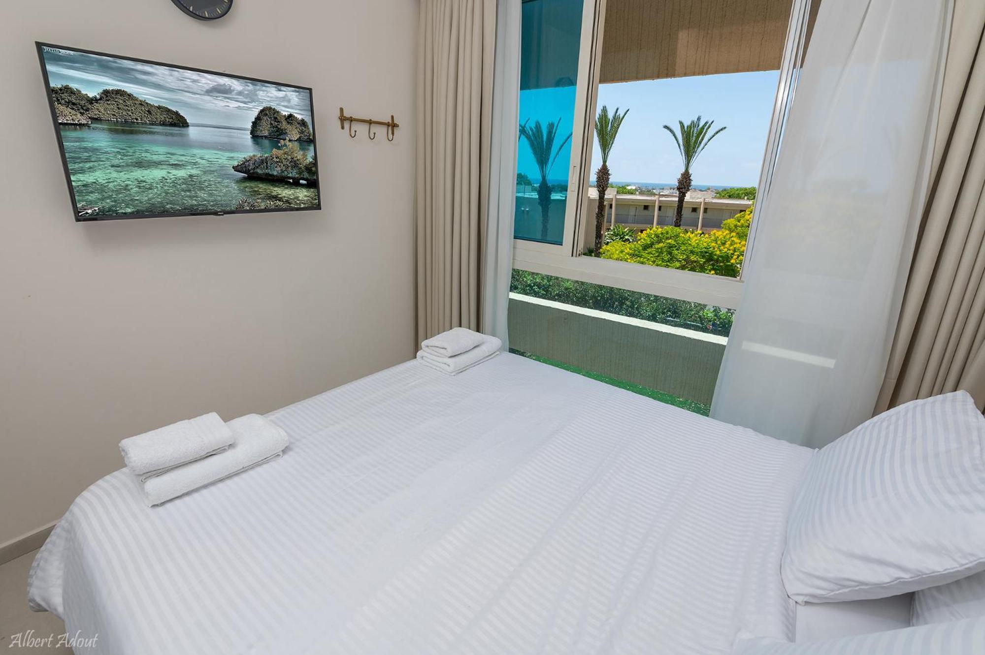 Mina'S Suites - קיסריה Exterior photo