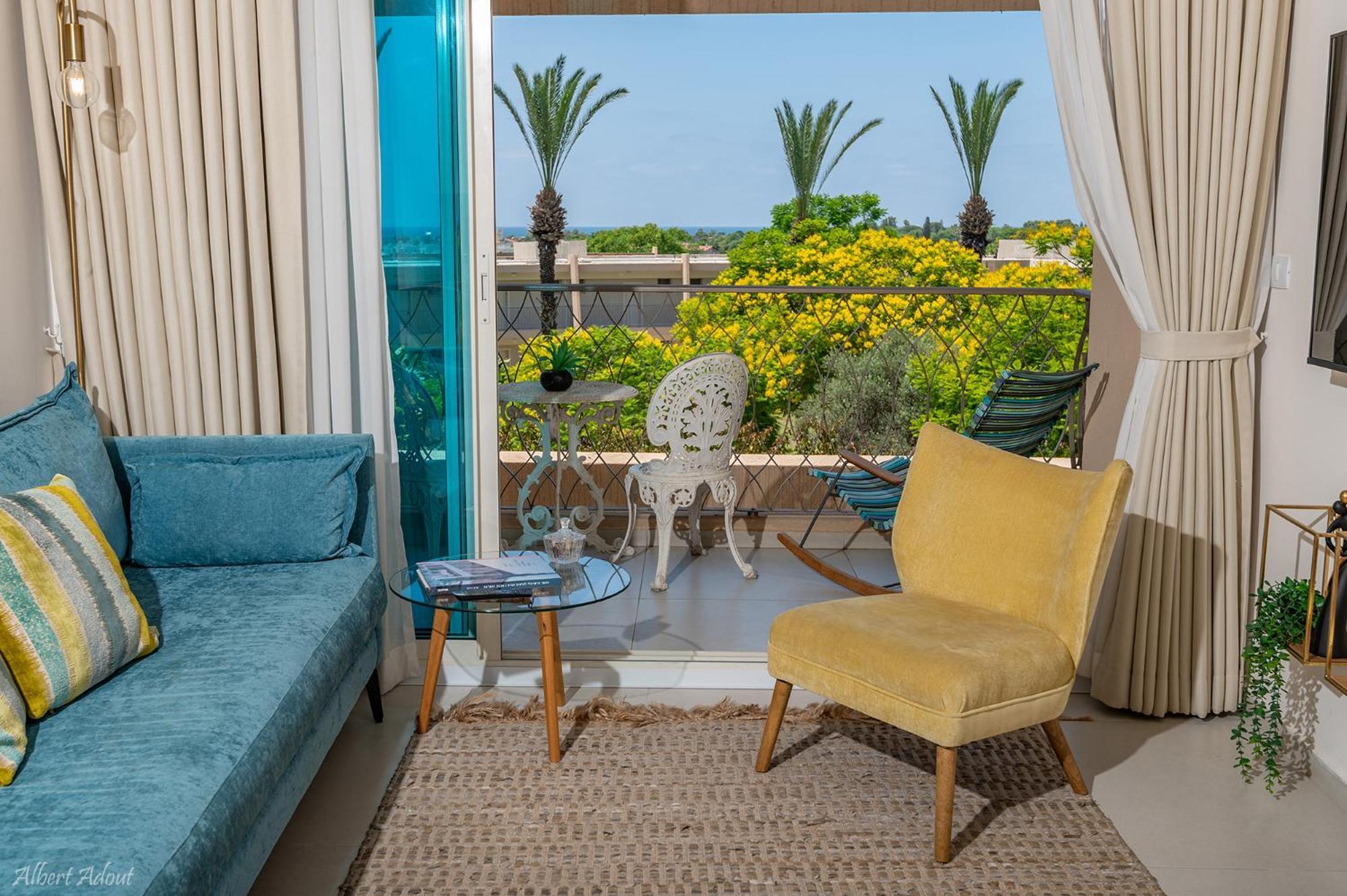 Mina'S Suites - קיסריה Exterior photo